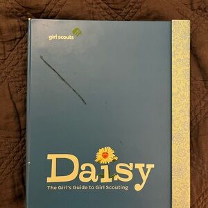 Daisy Girl Scouts Guidebook - Blue